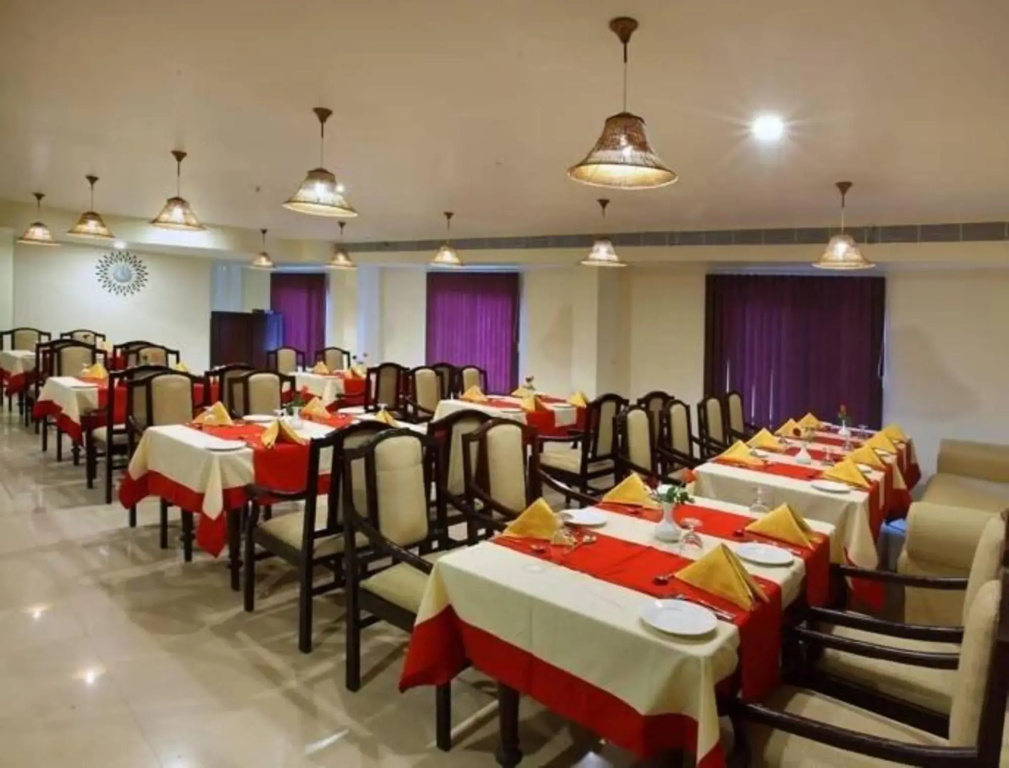 Hotel Bhagavath Gardens - фото 12