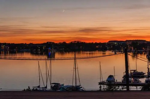 Beach & Waterfront