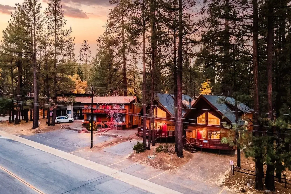 Jackhorn By Avantstay Spectacular Cozy Cabin w Hot Tub