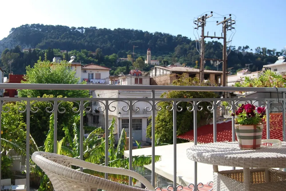 Standard Triple room with balcony and with mountain view