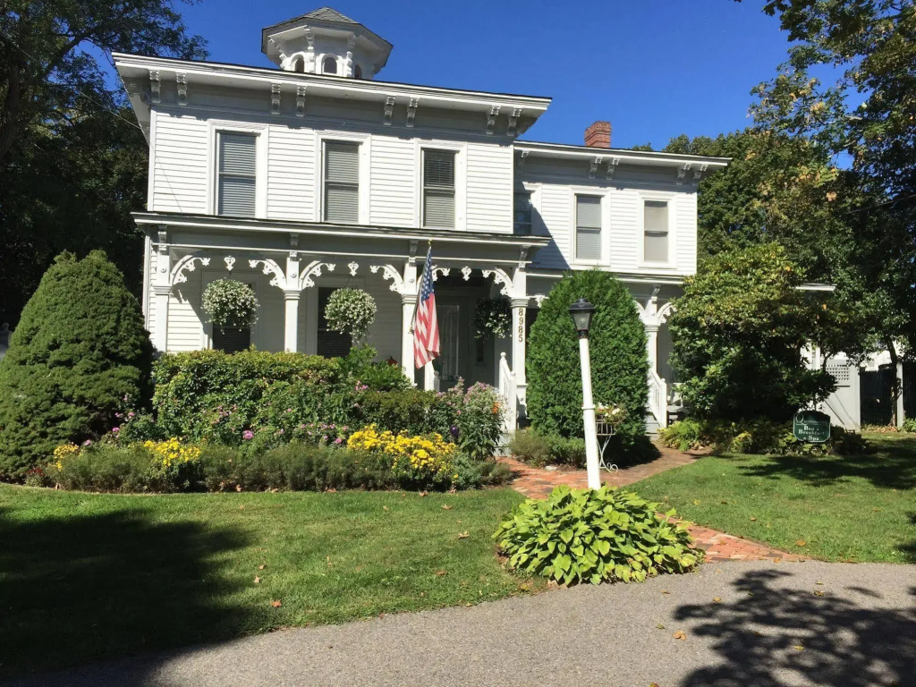 Quintessentials Bed & Breakfast & Spa