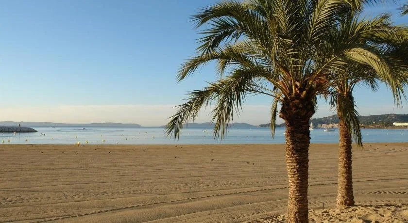 Beach & Waterfront