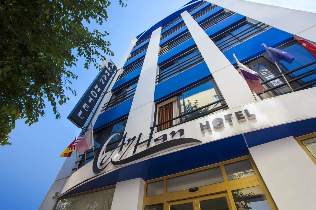 Ayhan Hotel — фото