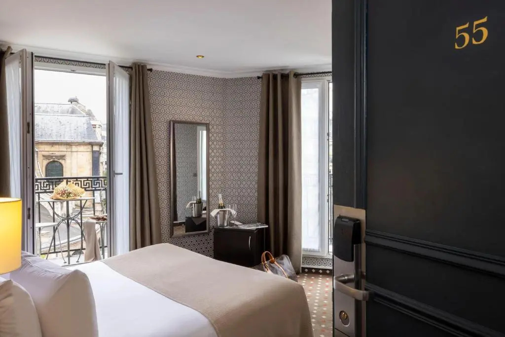 Superior Double room with balcony (full double bed)