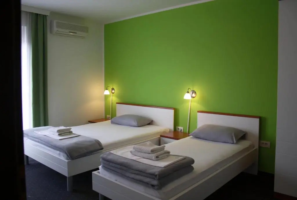 Fitea Pansion - Chambres