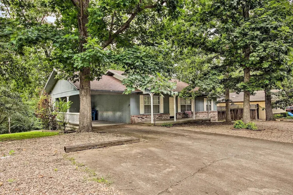 Bella Vista Home Base Near Mtn Biking & Golf!