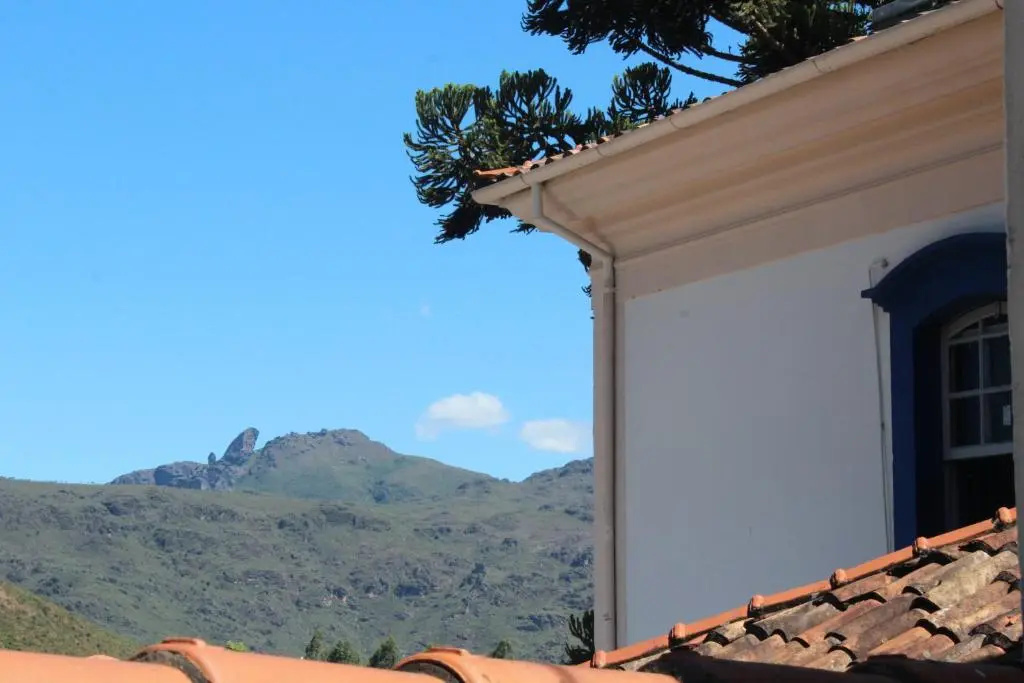 Standard Family room with mountain view