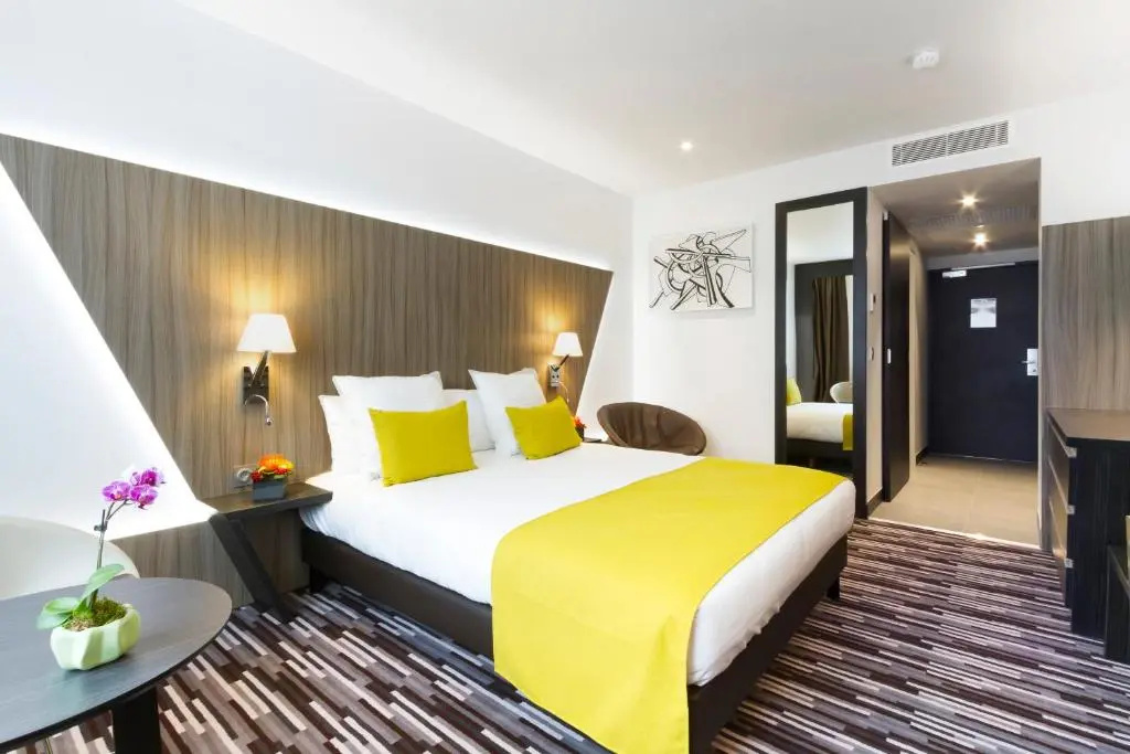 Standard Double room (full double bed)