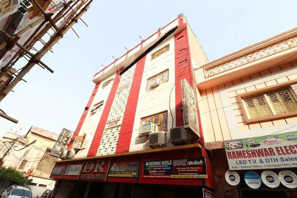 DR Hotel & Lodge by OYO Rooms