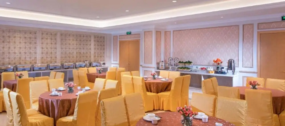 Food & Beverage