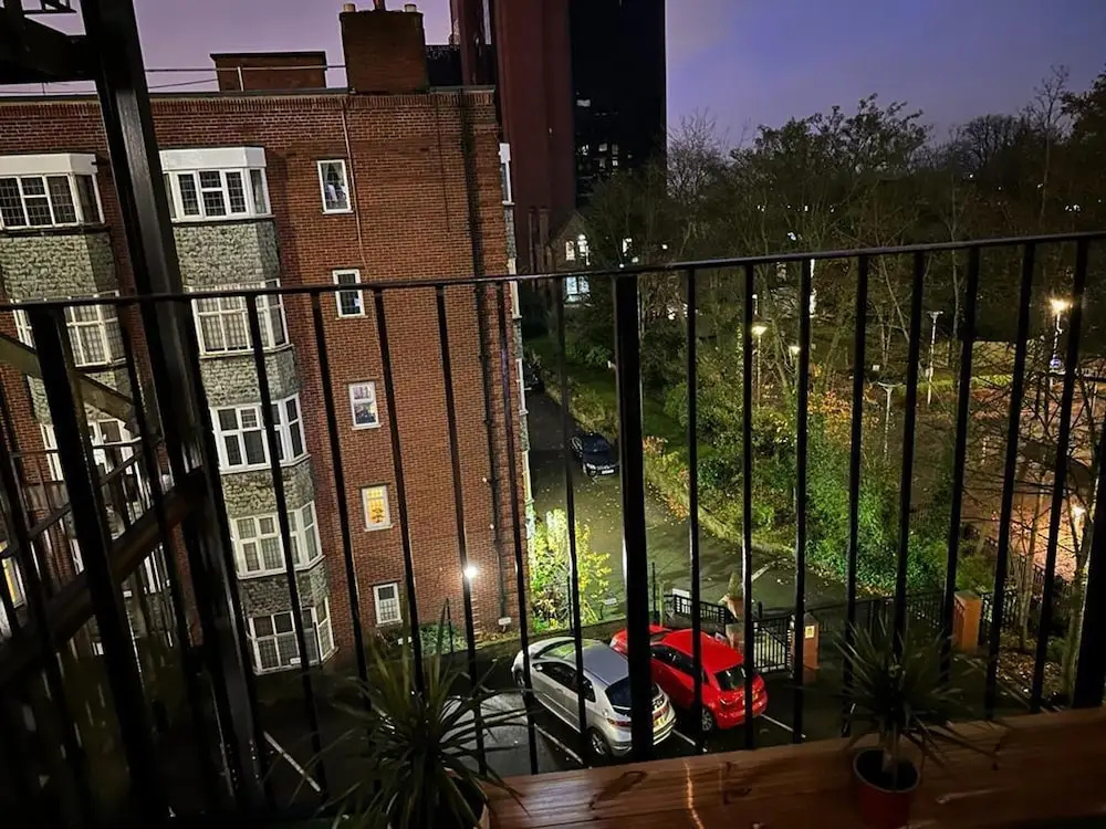 1 Bed Flat - Sleeps 2 - Jacuzzi - Parking - Wifi