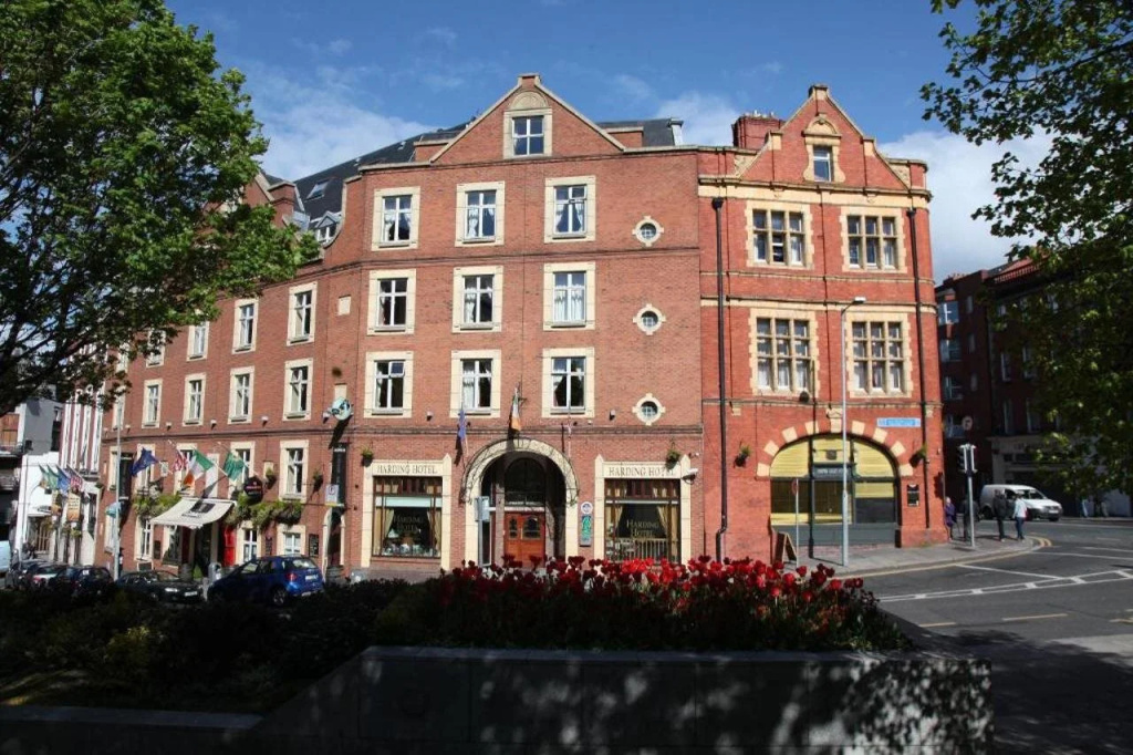 Hotel photo 1