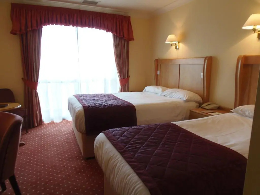 Lakeside International Hotel - Chambres