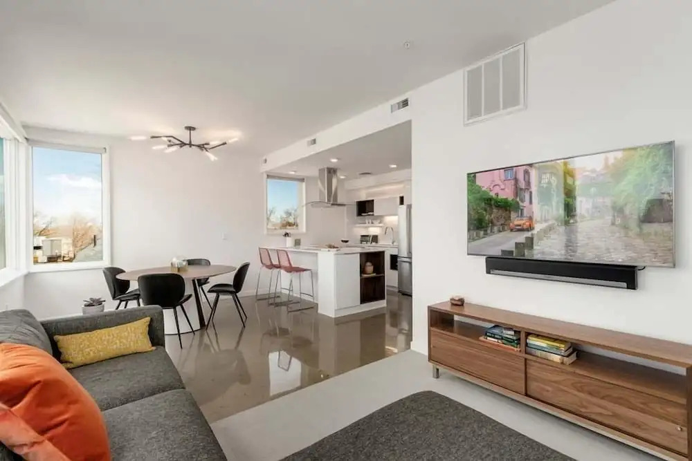 Modern Elegance on Linden Walk/bike Everywhere! — фото 3