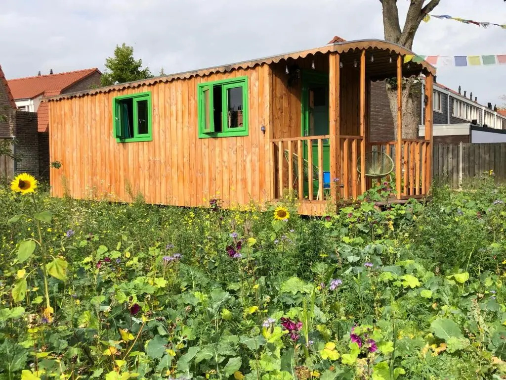 Standard Double room with garden view (full double bed)