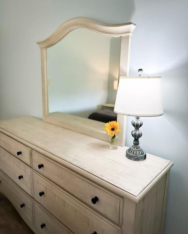 Deluxe Double room (full double bed)