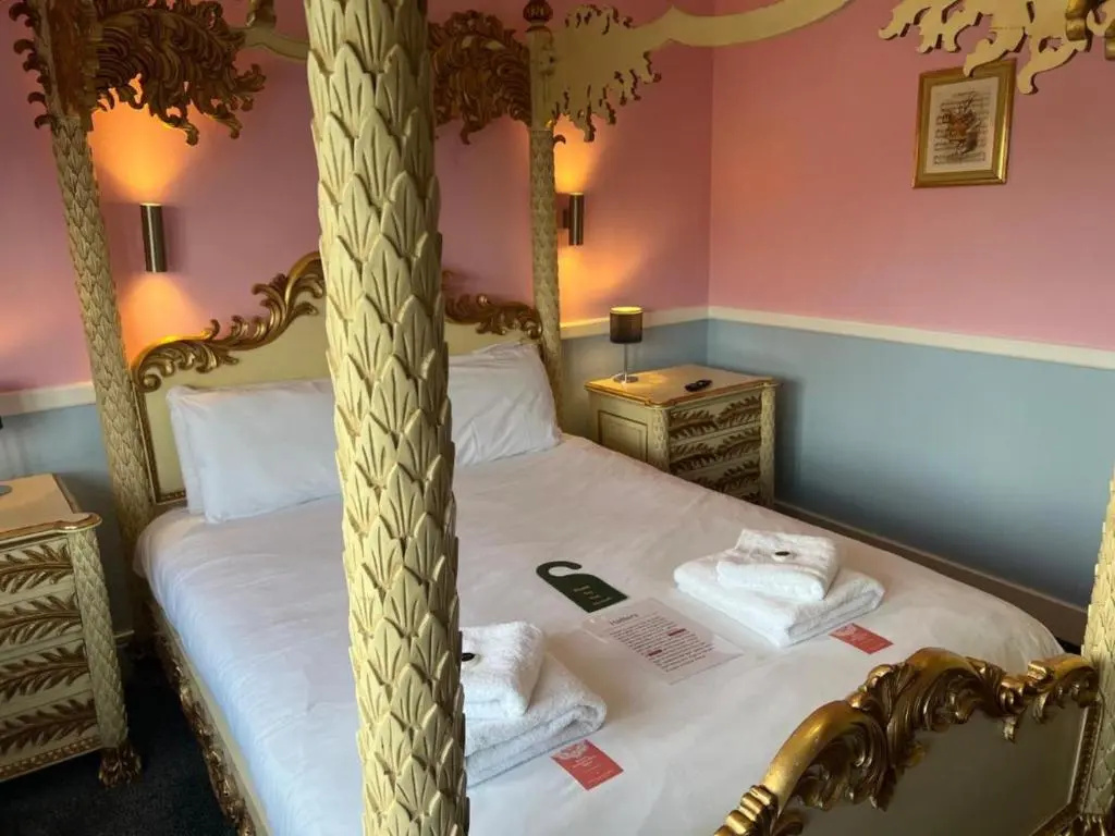 Hatter's Hotel - Chambres