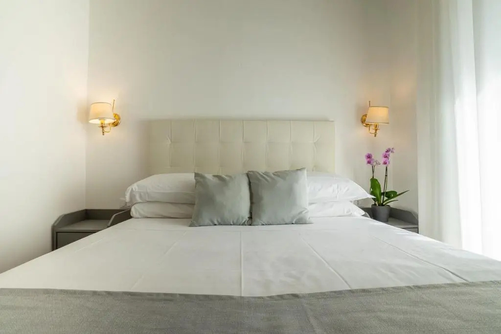 Double room (full double bed)