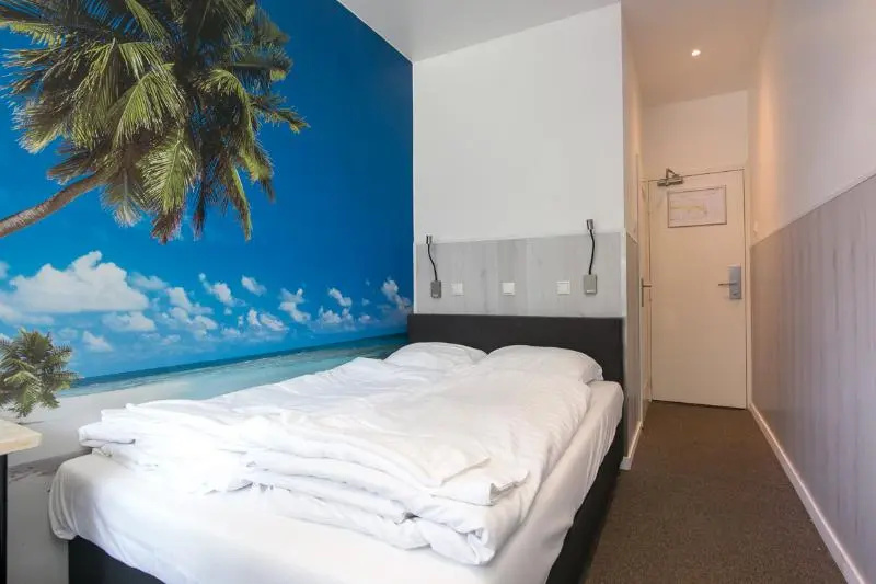 Basic Double room (full double bed)