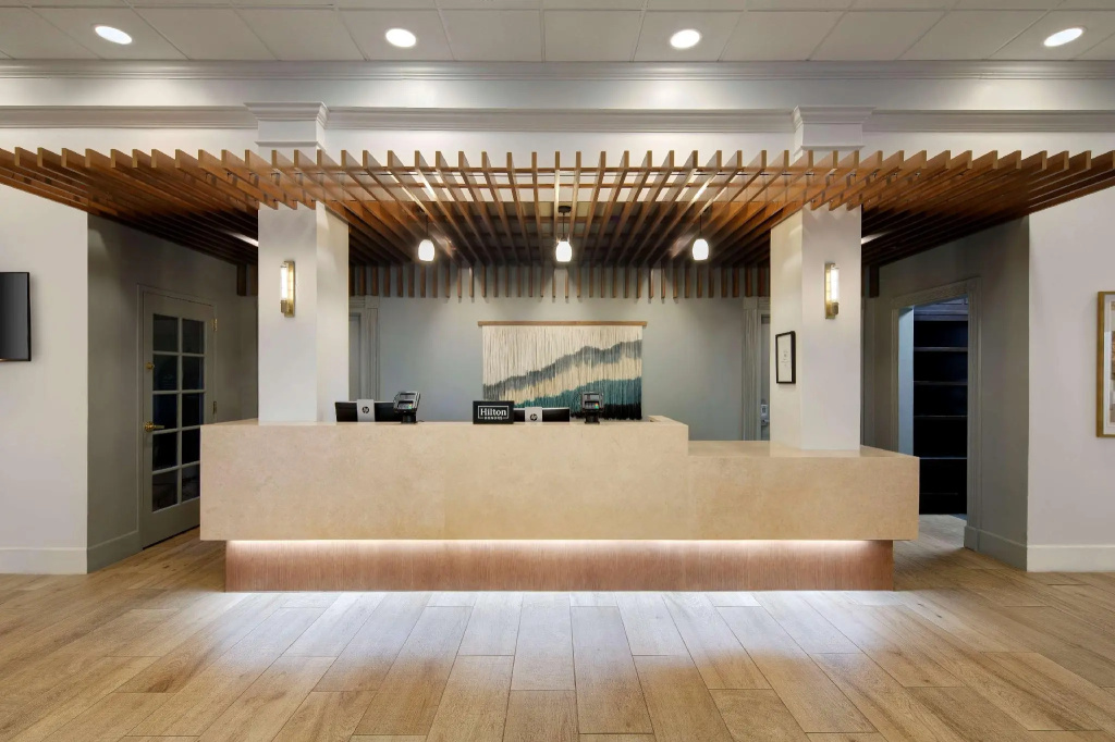 Lobby & Reception