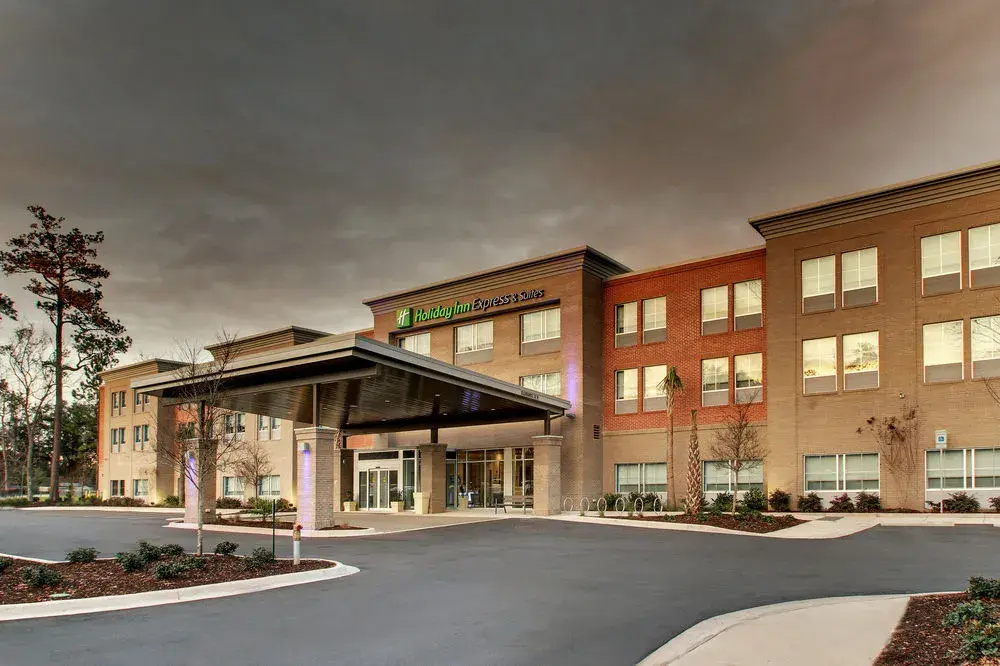 Holiday Inn Express & Suites Charleston Ne Mt Pleasant Us17