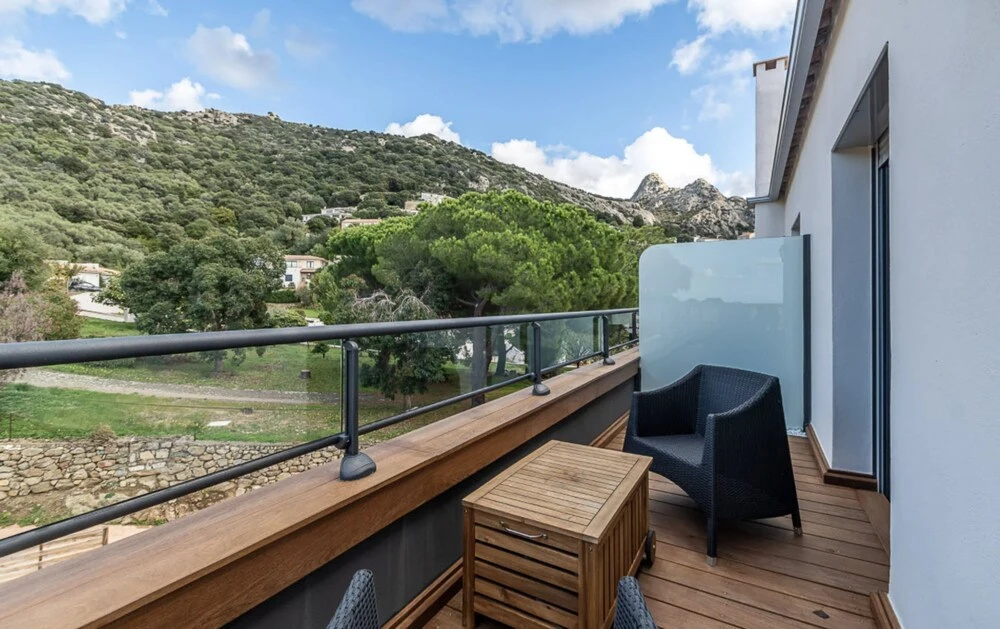 Balcony & Terrace