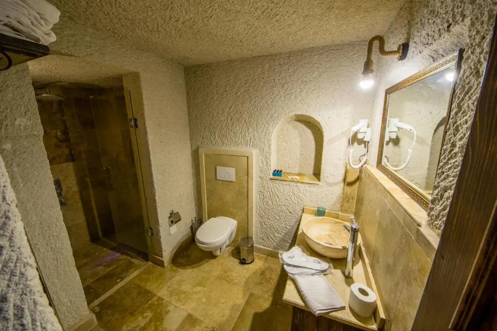 Cave Triple room