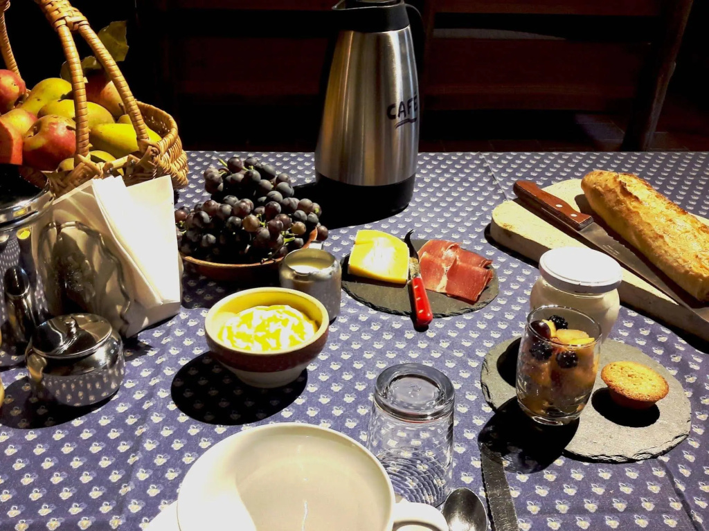 Food & Beverage