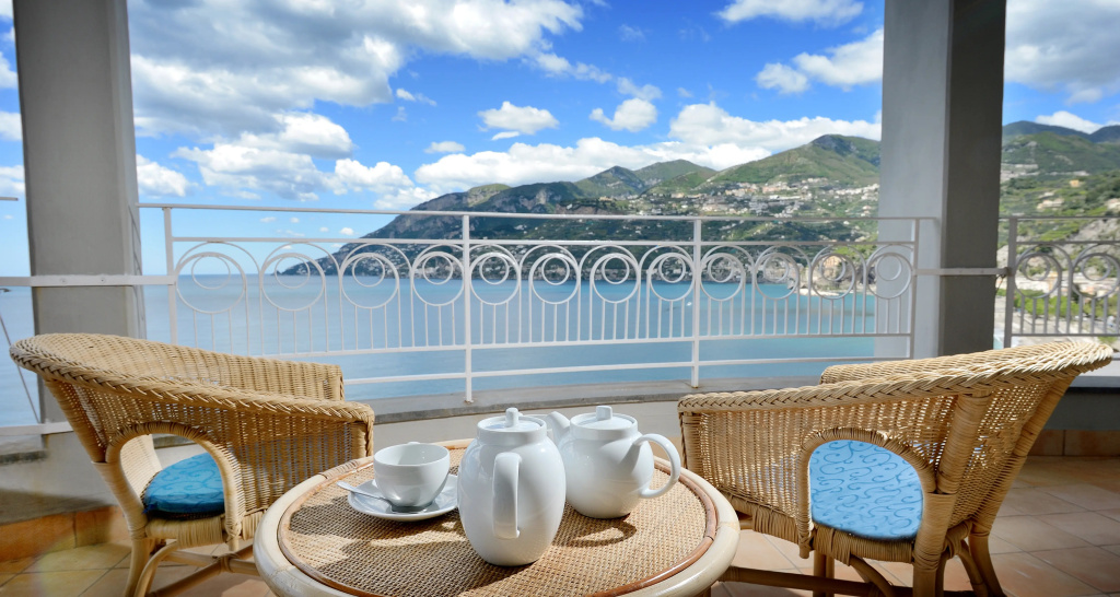 Balcony & Terrace