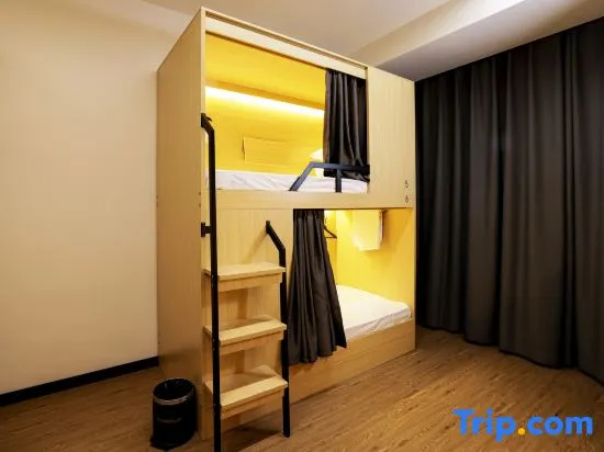 Bed in Dorm (female dorm)