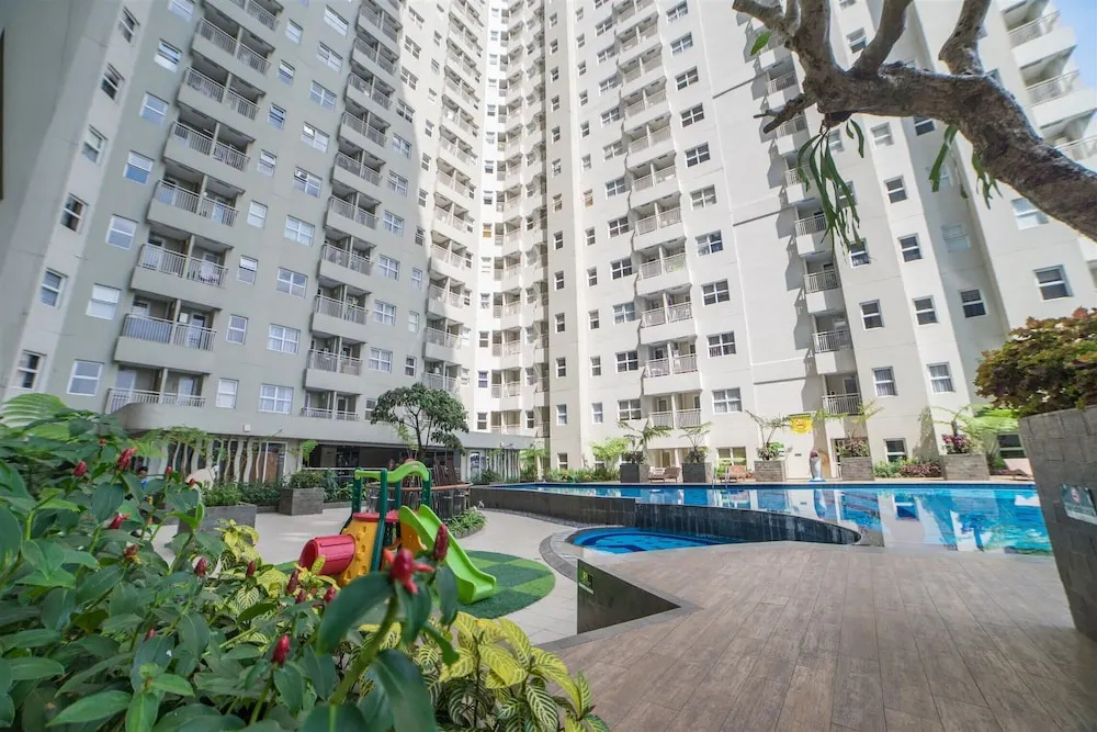 Quiet 2BR Apartment at Parahyangan Residence