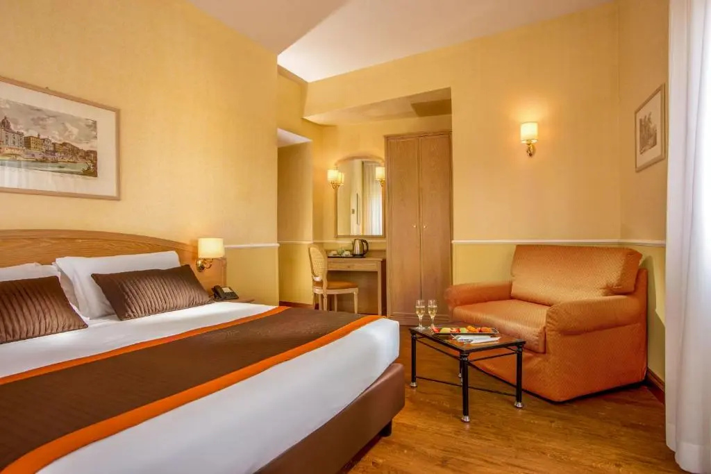 Omnia Deluxe Double room (full double bed)
