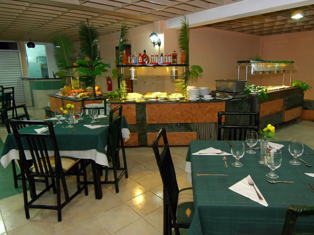 Food & Beverage