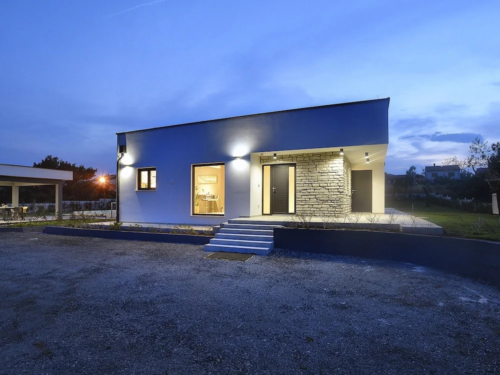 Comfortable, Stylish, Detached Villa With Garden, Private Pool, Near the Beach