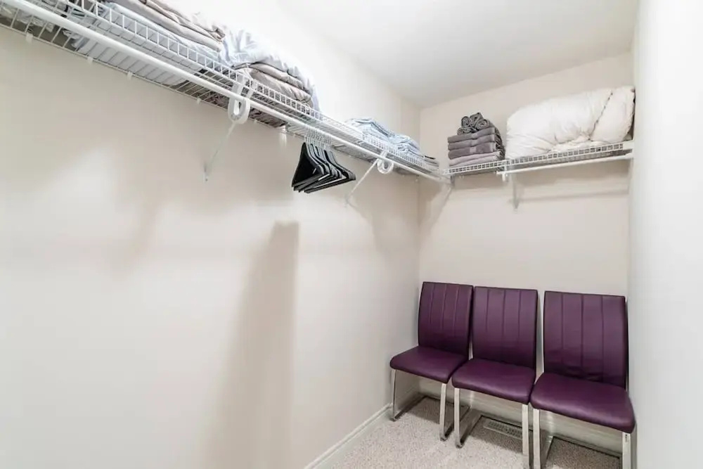 Lakeshore 3BR 2 5BA Townhome 1 min to the Beach