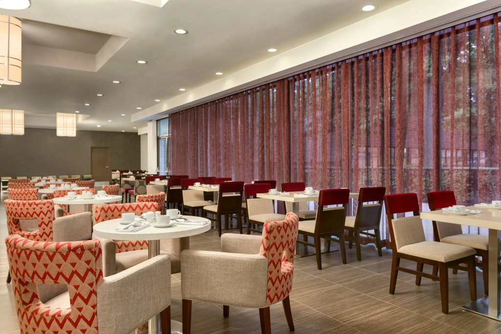 DoubleTree by Hilton Toronto Airport West - Général