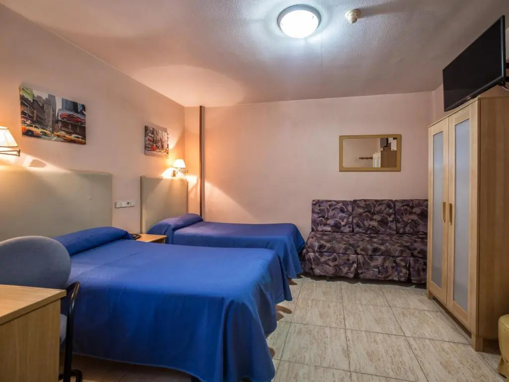 Standard Double room (full double bed)
