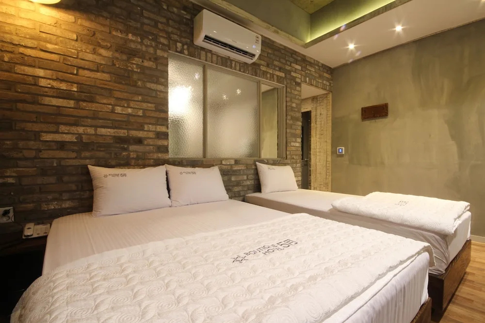 Standard Double room with balcony (twin beds)