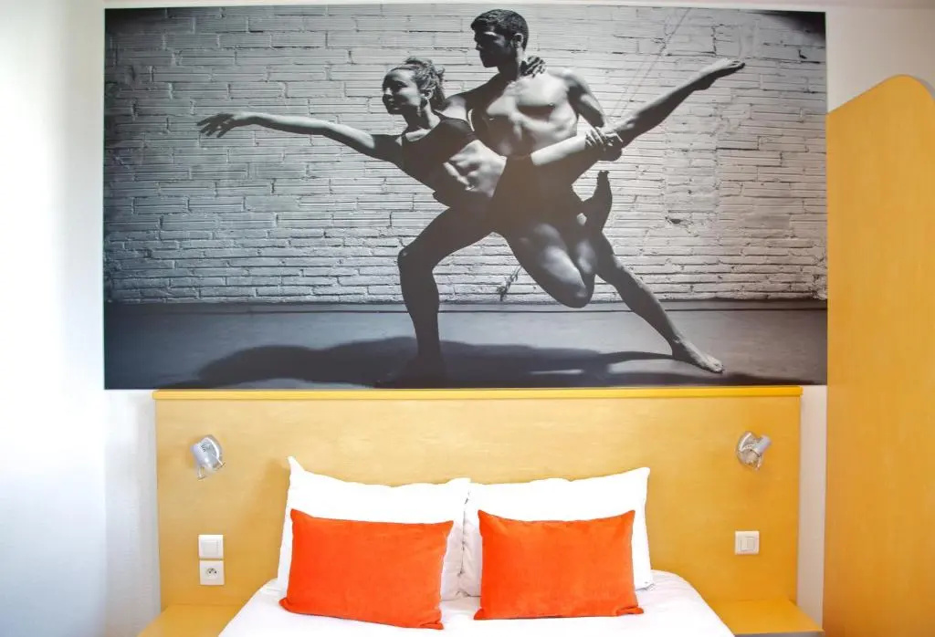 Comfort room