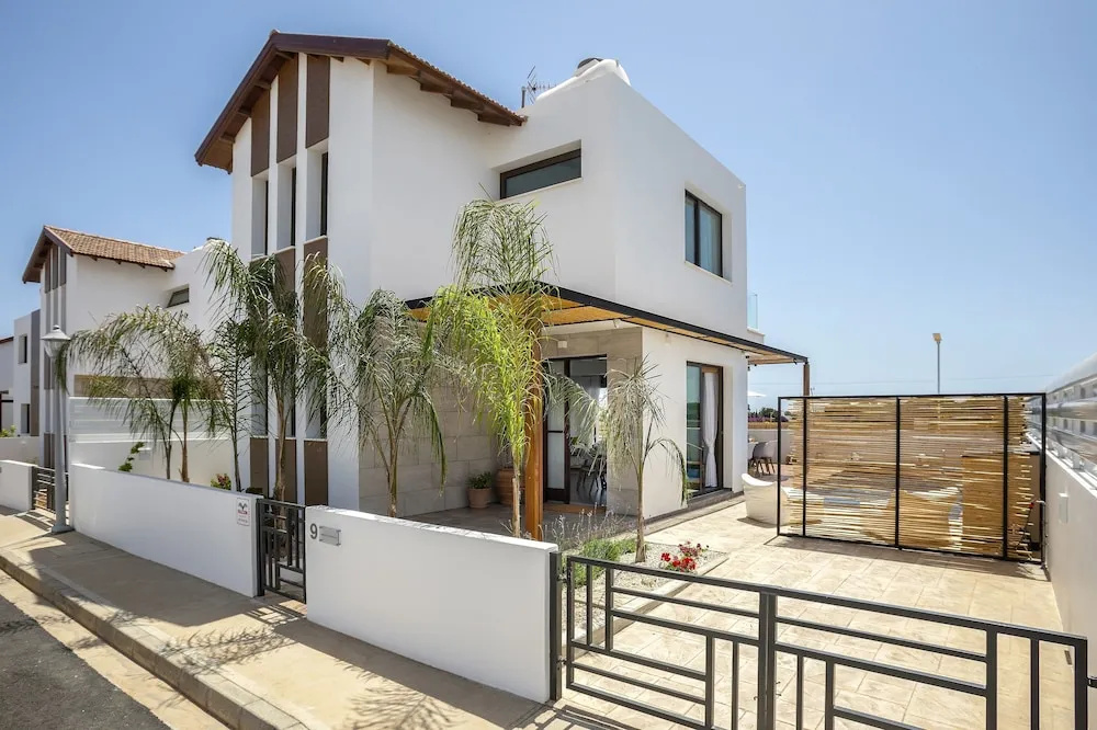 Louis Chris Le Mare Villa, Протарас, Кіпр мініатюра 16