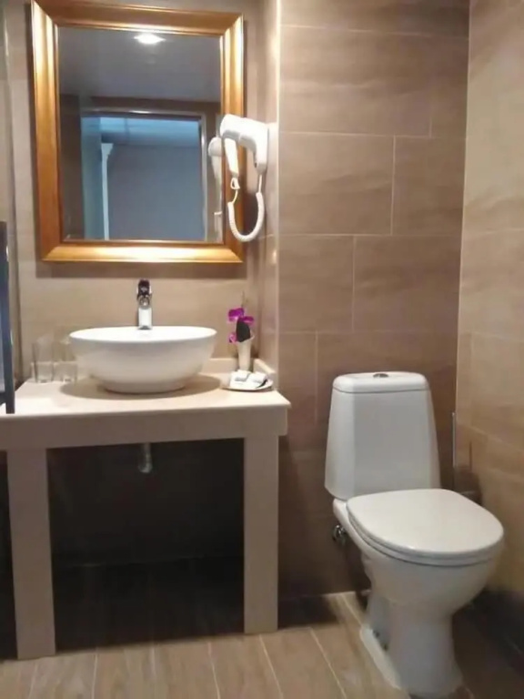 Comfort room