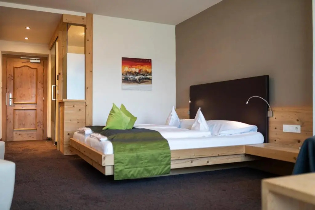 Superior Double room with balcony and with garden view (full double bed)