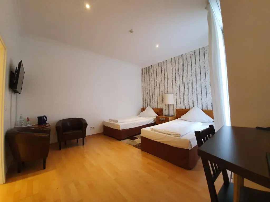 Standard Double room (twin beds)