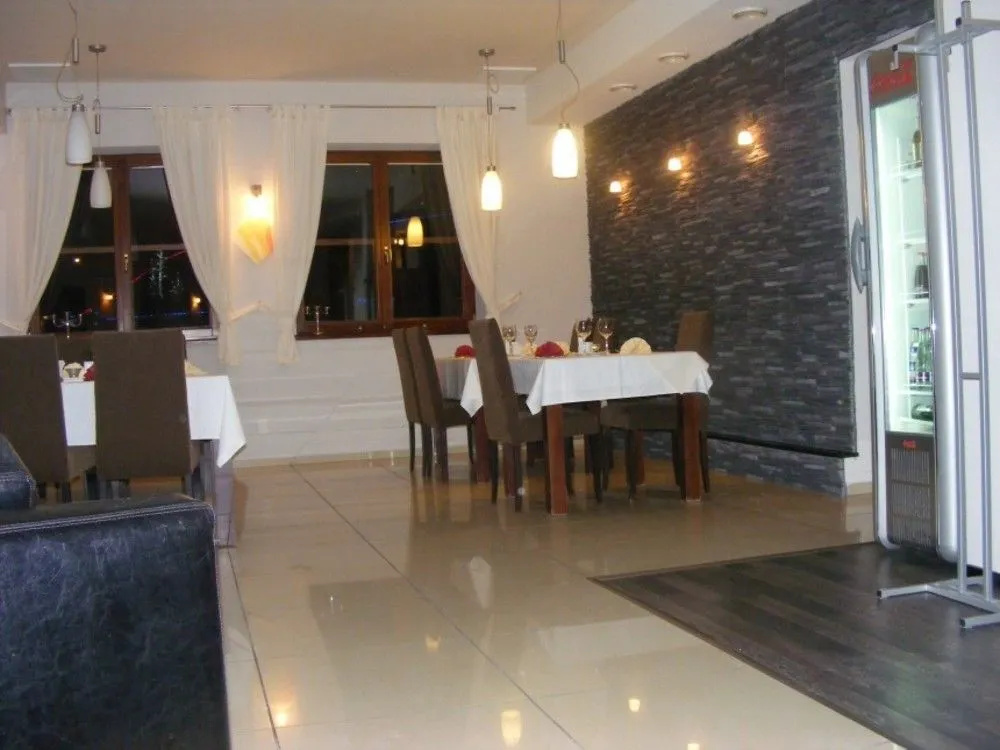 Food & Beverage