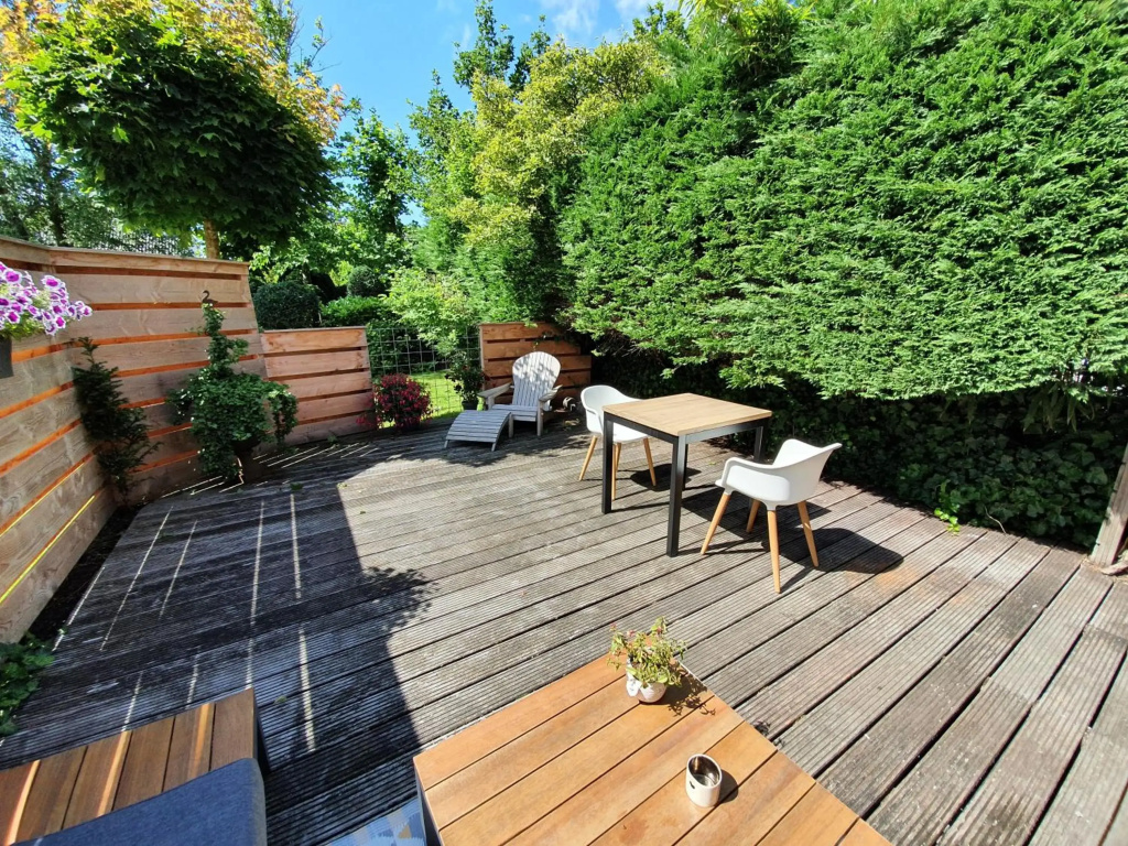 Luxury Garden View Apartment