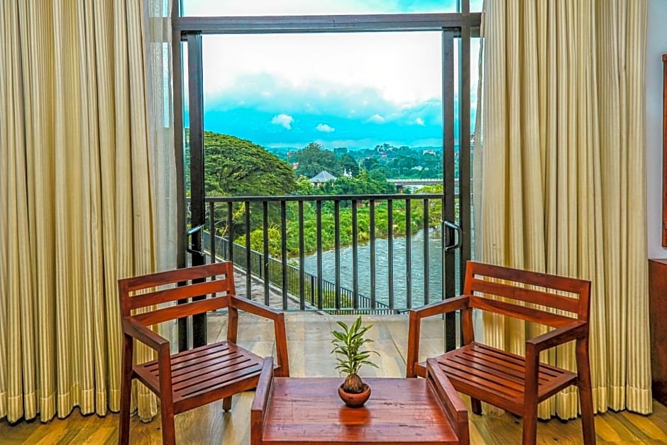 Oak Ray Regency Hotel
