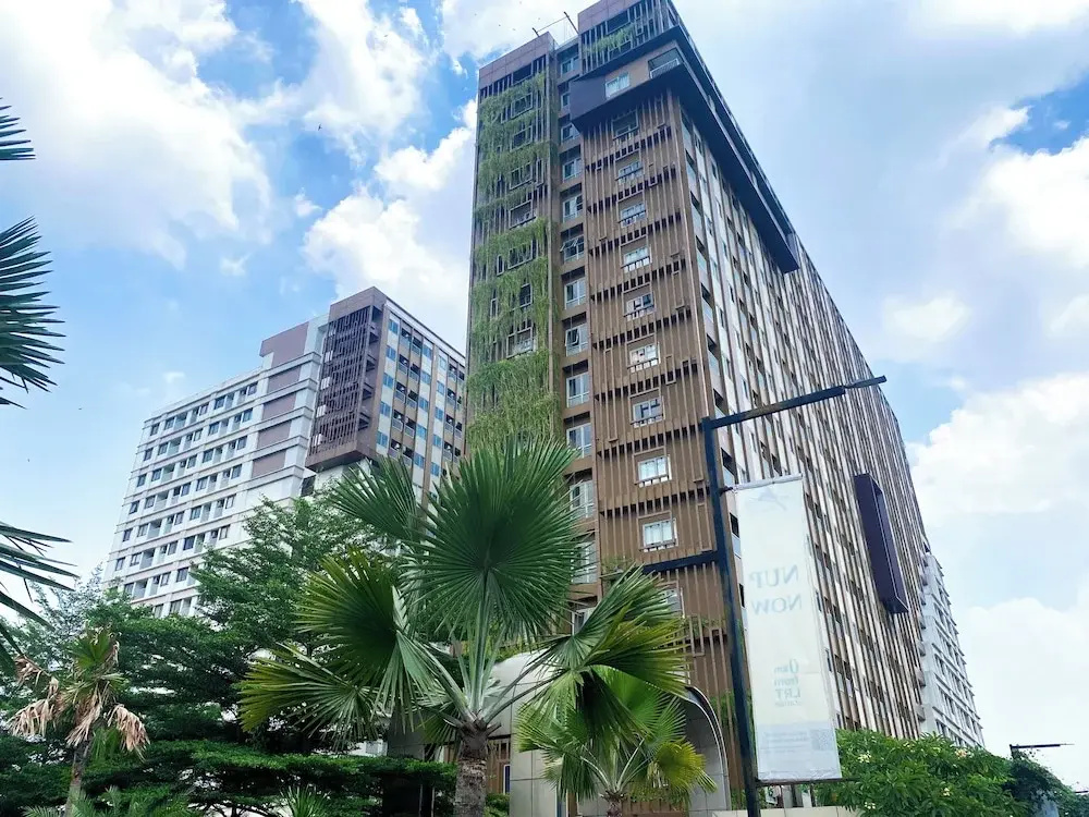 Cozy and Warm Studio at LRT City Jatibening Apartment