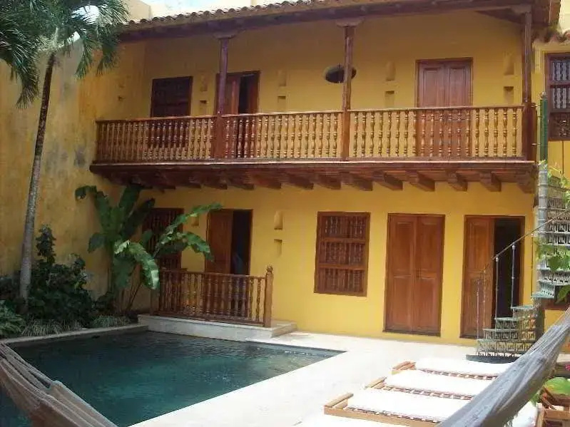 Pierre Casa Boutique