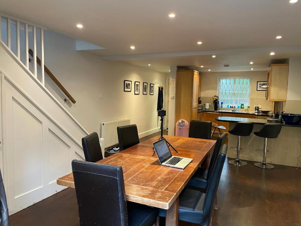 Luxury Central London 3 Bedroom Family House
