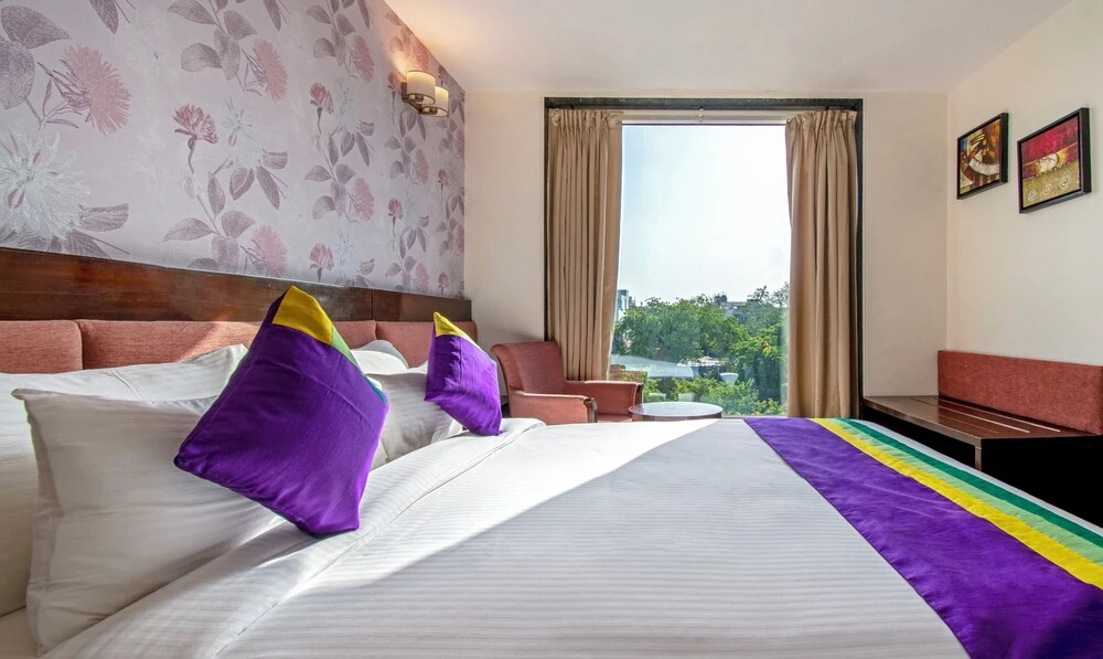 Deluxe Double room (full double bed)